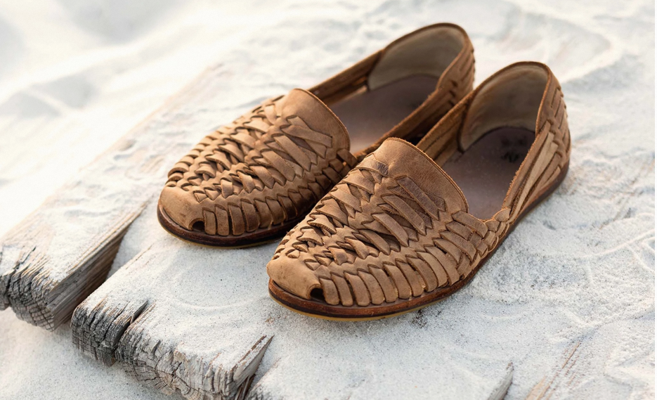 The Timeless Elegance and Cultural Significance of Huarache Sandals插图