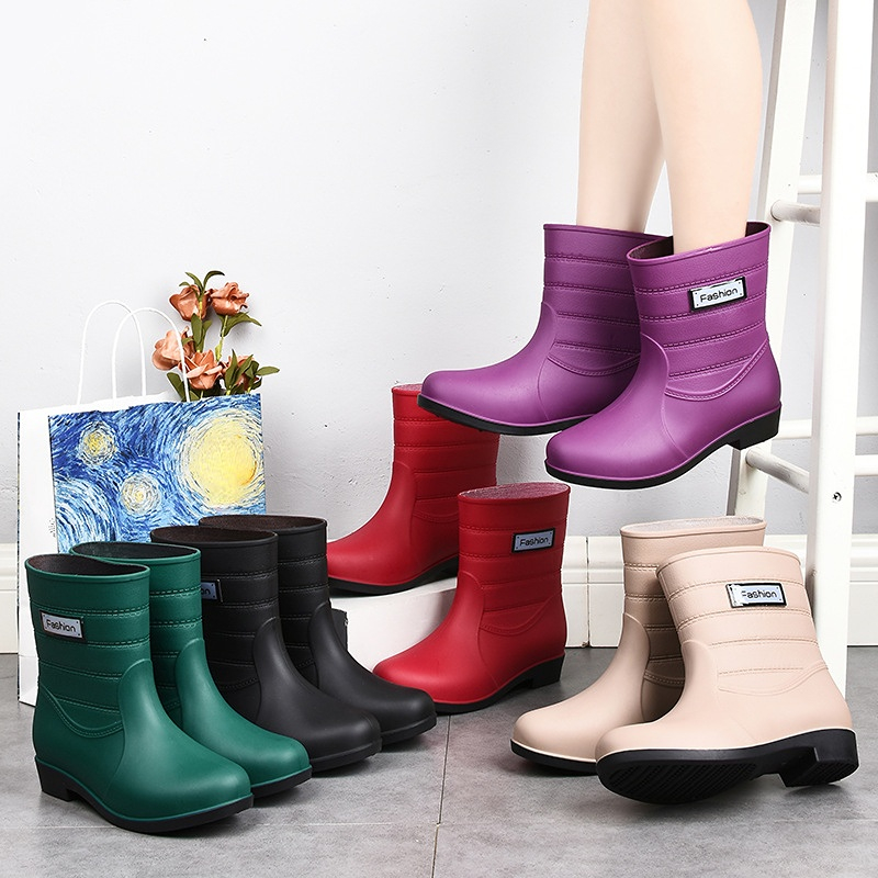 From Streets to Offices: Ugg Rain Boots for Professional Settings插图