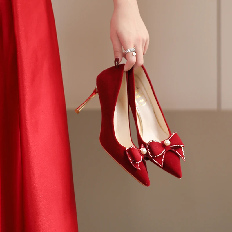 Red Heels for Every Body Type: A Style Guide插图