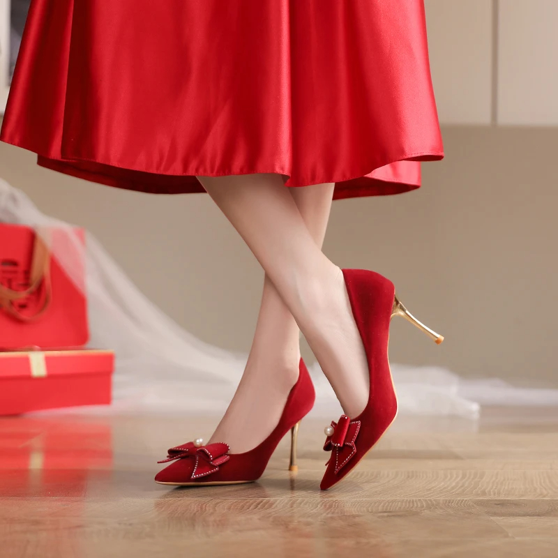 Seasonal Trends: Red Heels for Every Season插图