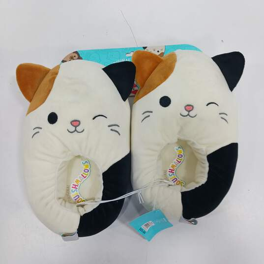 Squishmallow Slippers vs. Traditional Slippers: Which is the Better Option?插图